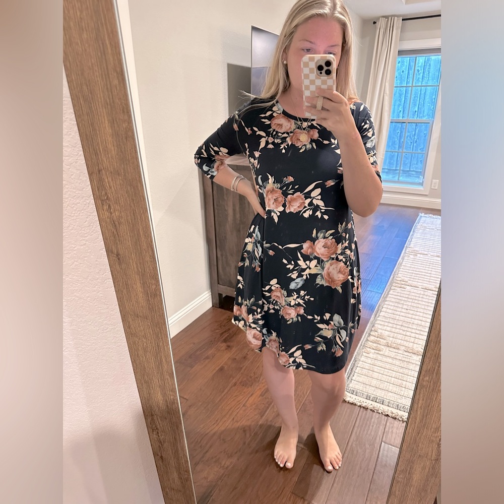 Viamor navy floral shift dress with pockets